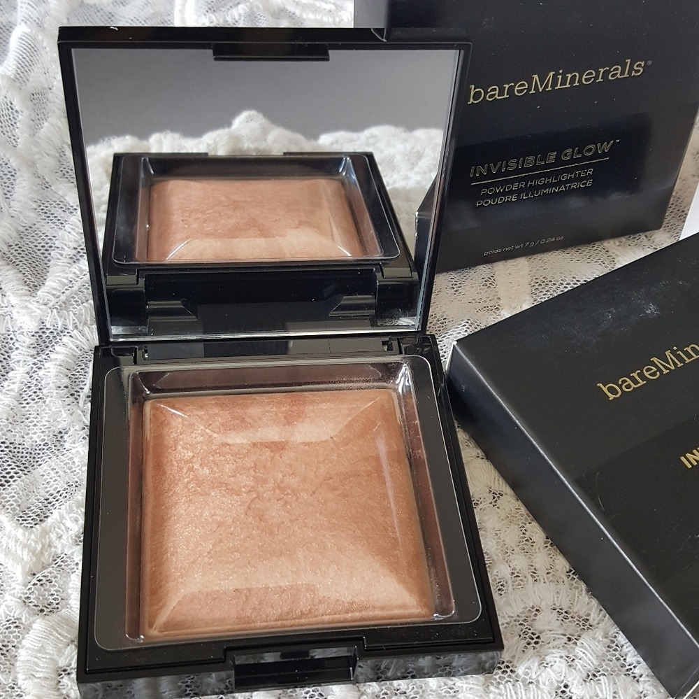 Tan bareMinerals invisable glow powder NWT